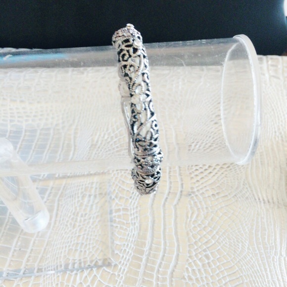 Jewelry - Pewter Tone Filigree Bracelet